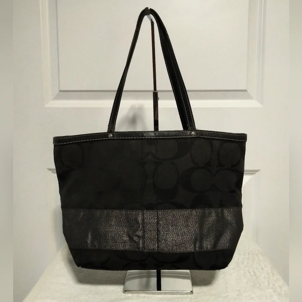 Authentic Coach Black Hamptons Signature Stripe Tote Purse - 10124